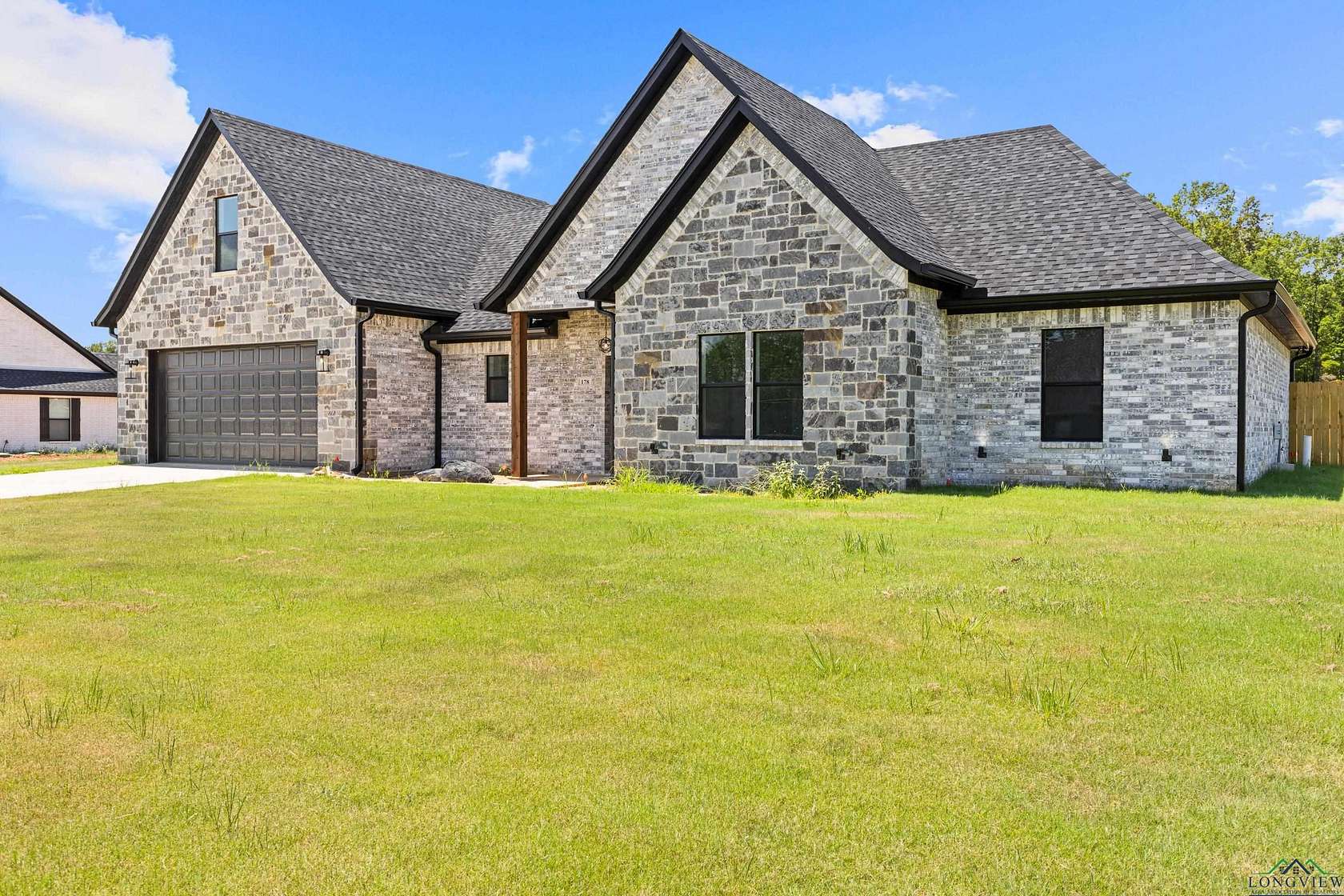 2 Acres of Residential Land with Home for Sale in Kilgore, Texas