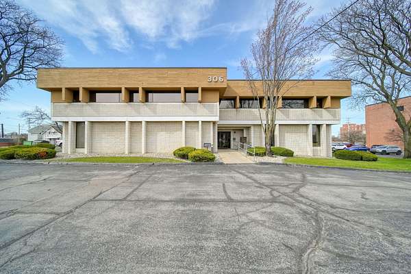 1.9 Acres of Improved Mixed-Use Land for Sale in Jackson, Michigan