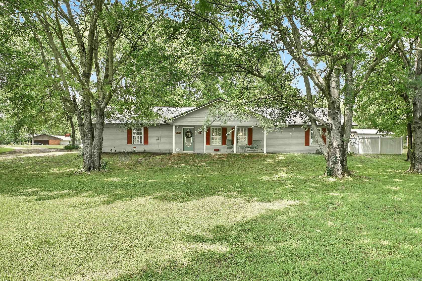 1.69 Acres of Residential Land with Home for Sale in Horatio, Arkansas