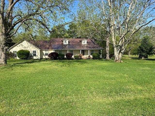 1.73 Acres of Residential Land with Home for Sale in Glennville, Georgia