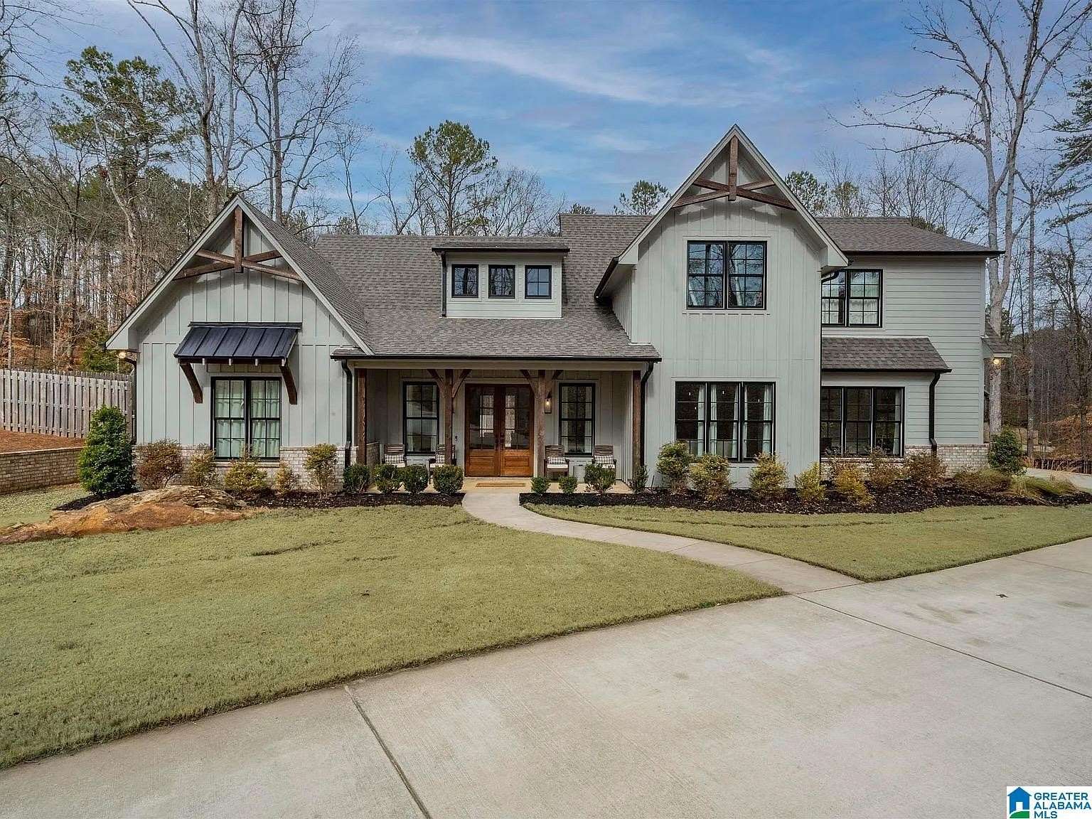 1.59 Acres of Residential Land with Home for Sale in Chelsea, Alabama