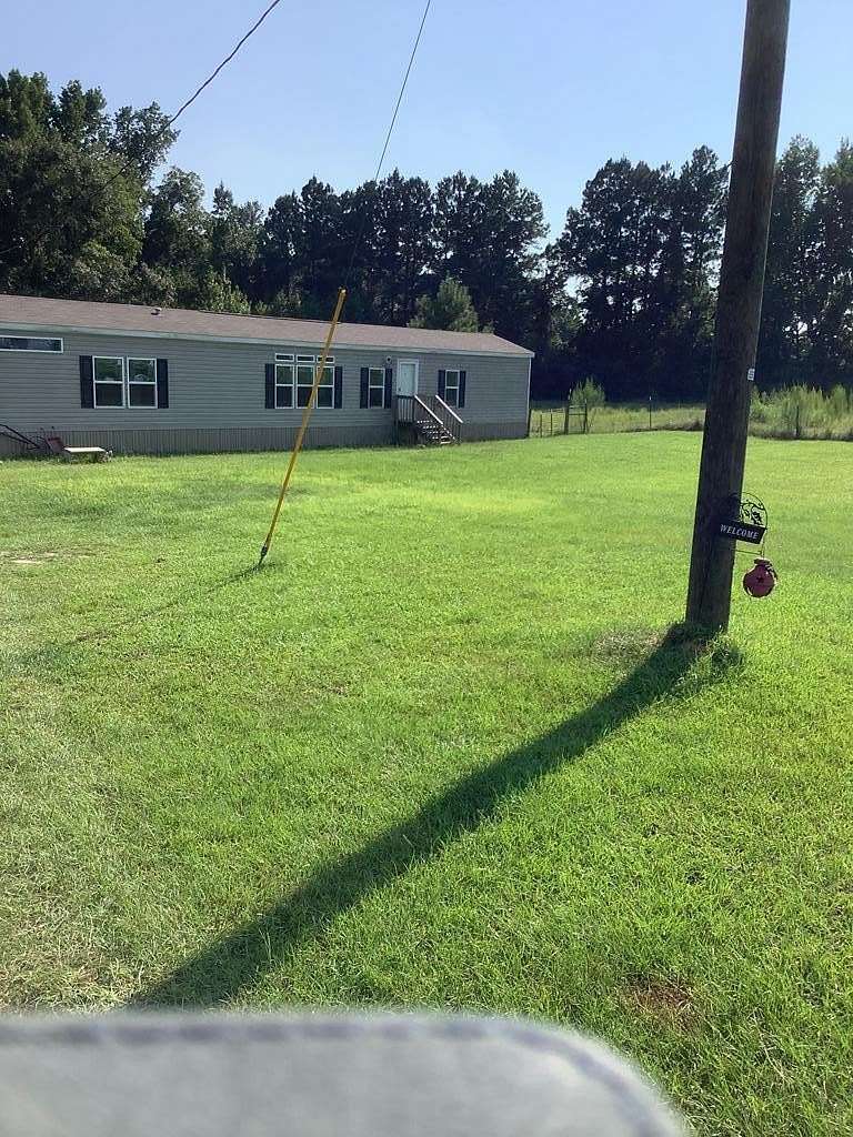 1.53 Acres of Residential Land with Home for Sale in Cottonwood, Alabama