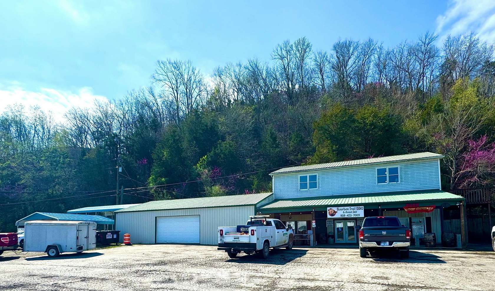 1.58 Acres of Improved Mixed-Use Land for Sale in Springfield, Kentucky