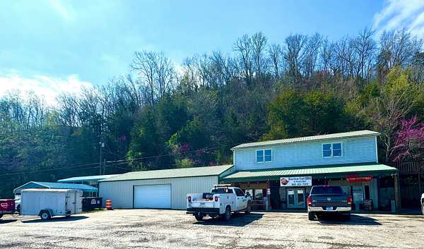 1.58 Acres of Improved Mixed-Use Land for Sale in Springfield, Kentucky