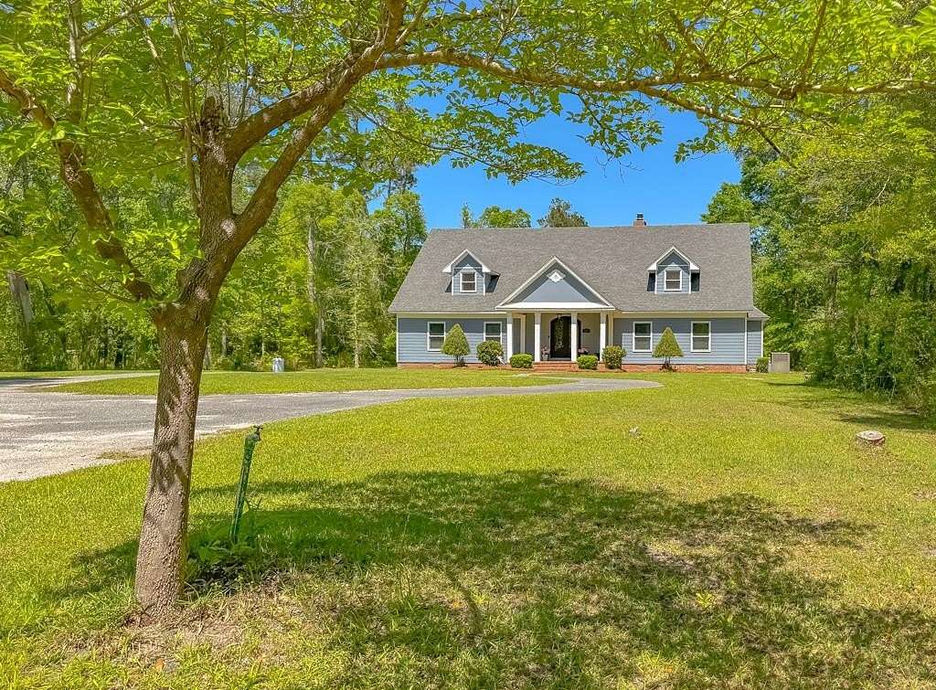 1.73 Acres of Land with Home for Sale in Bainbridge, Georgia