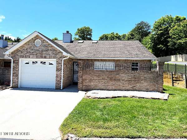 1.67 Acres of Residential Land with Home for Sale in Knoxville, Tennessee