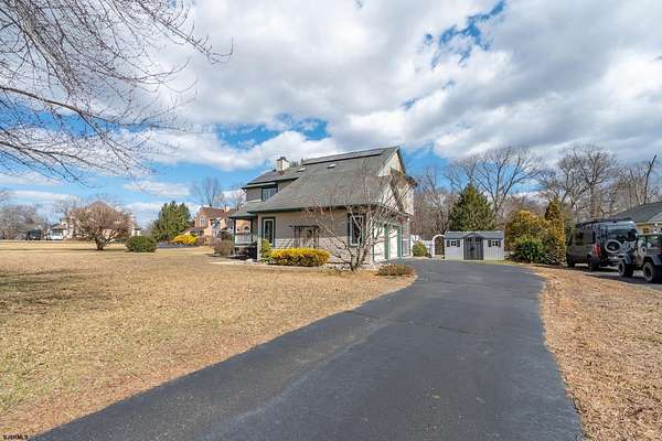 1.81 Acres of Residential Land with Home for Sale in Vineland, New Jersey