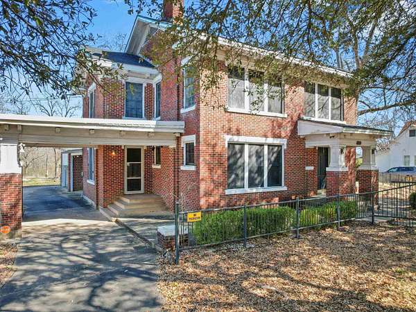 1.79 Acres of Residential Land with Home for Sale in Omaha, Texas