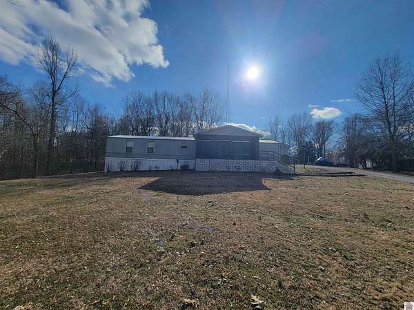 1.73 Acres of Residential Land with Home for Sale in Eddyville, Kentucky