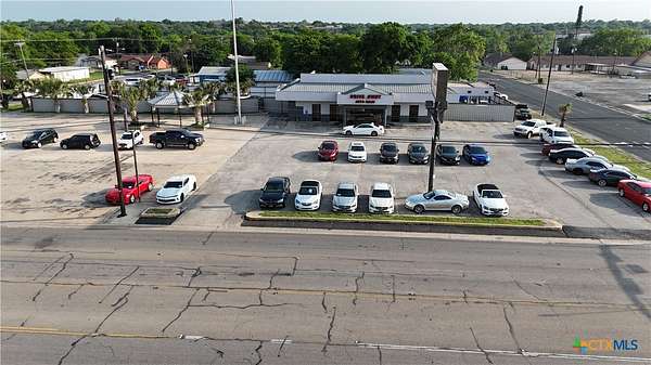 1.9 Acres of Improved Commercial Land for Sale in Killeen, Texas