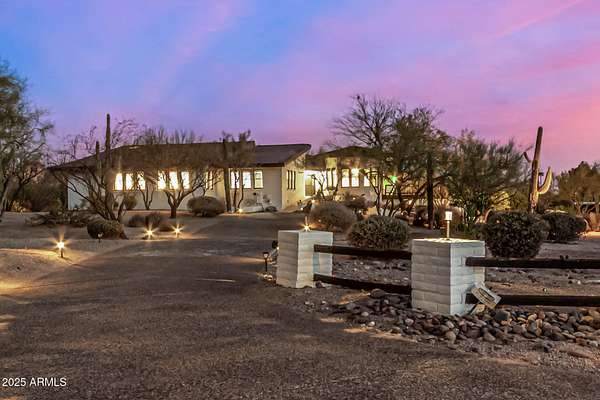 1.59 Acres of Residential Land with Home for Sale in Carefree, Arizona