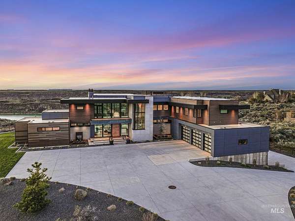 1.58 Acres of Residential Land with Home for Sale in Kimberly, Idaho