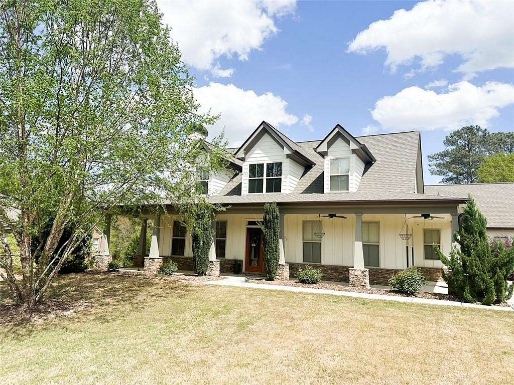 1.5 Acres of Residential Land with Home for Sale in Loganville, Georgia