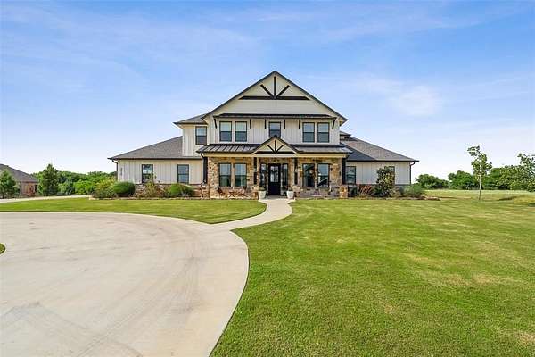 1.77 Acres of Residential Land with Home for Sale in Fort Worth, Texas