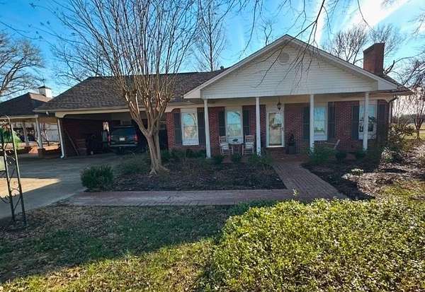 1.62 Acres of Residential Land with Home for Sale in Booneville, Mississippi