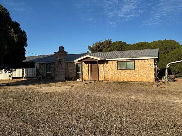 1.89 Acres of Residential Land with Home for Sale in Seymour, Texas