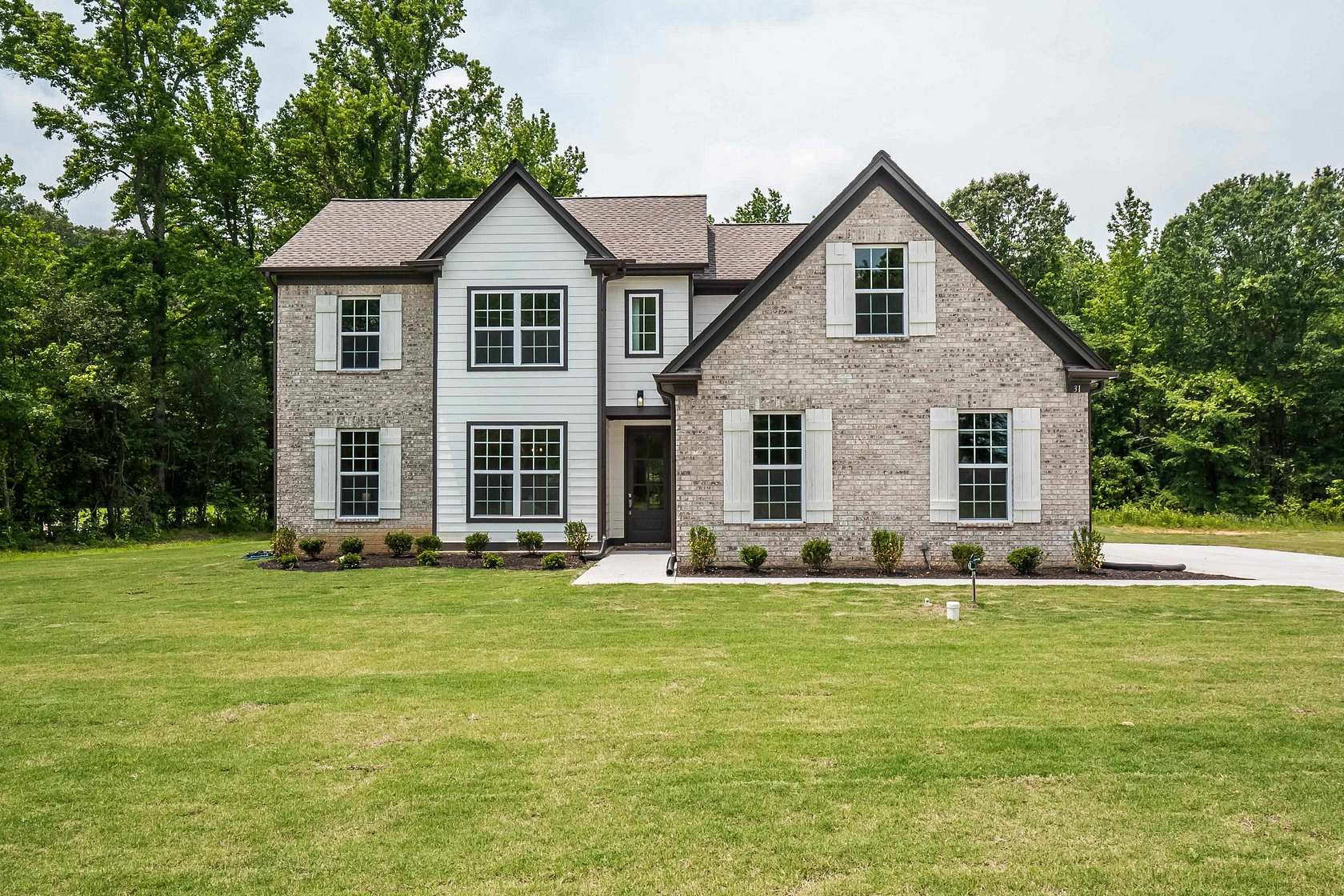 1.5 Acres of Land with Home for Sale in Byhalia, Mississippi