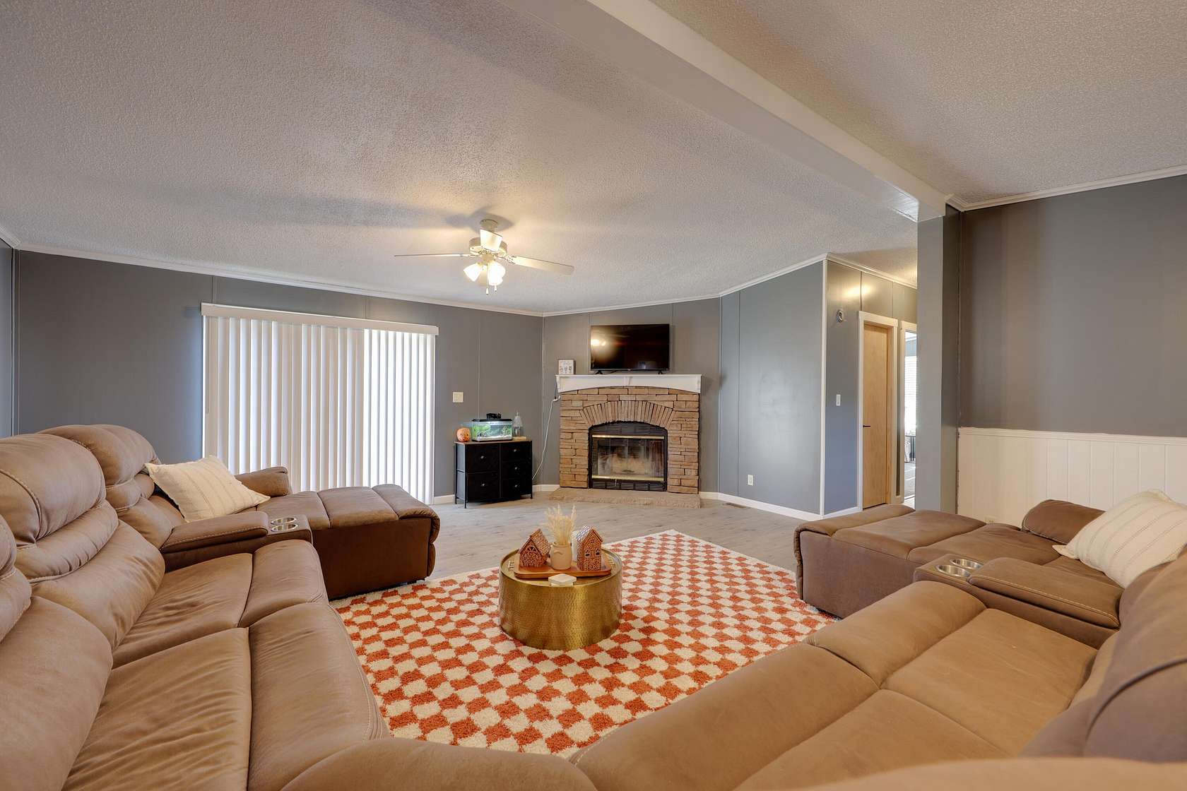 1.55 Acres of Residential Land with Home for Sale in Grove, Oklahoma