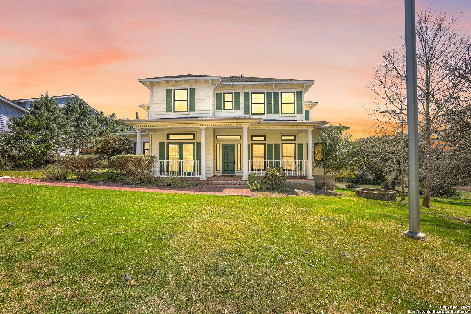 1.69 Acres of Residential Land with Home for Sale in Canyon Lake, Texas