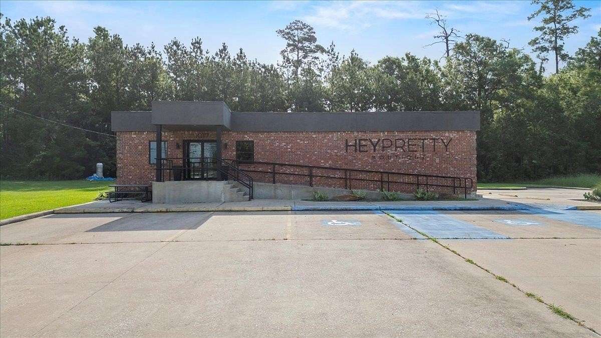 1.8 Acres of Improved Commercial Land for Sale in Evadale, Texas