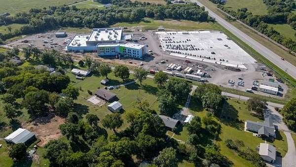 2 Acres of Improved Commercial Land for Sale in Coweta, Oklahoma