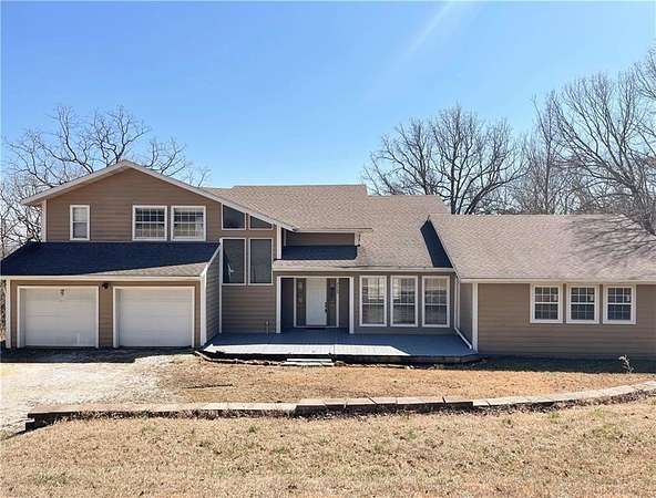 1.87 Acres of Residential Land with Home for Sale in Harrison, Arkansas