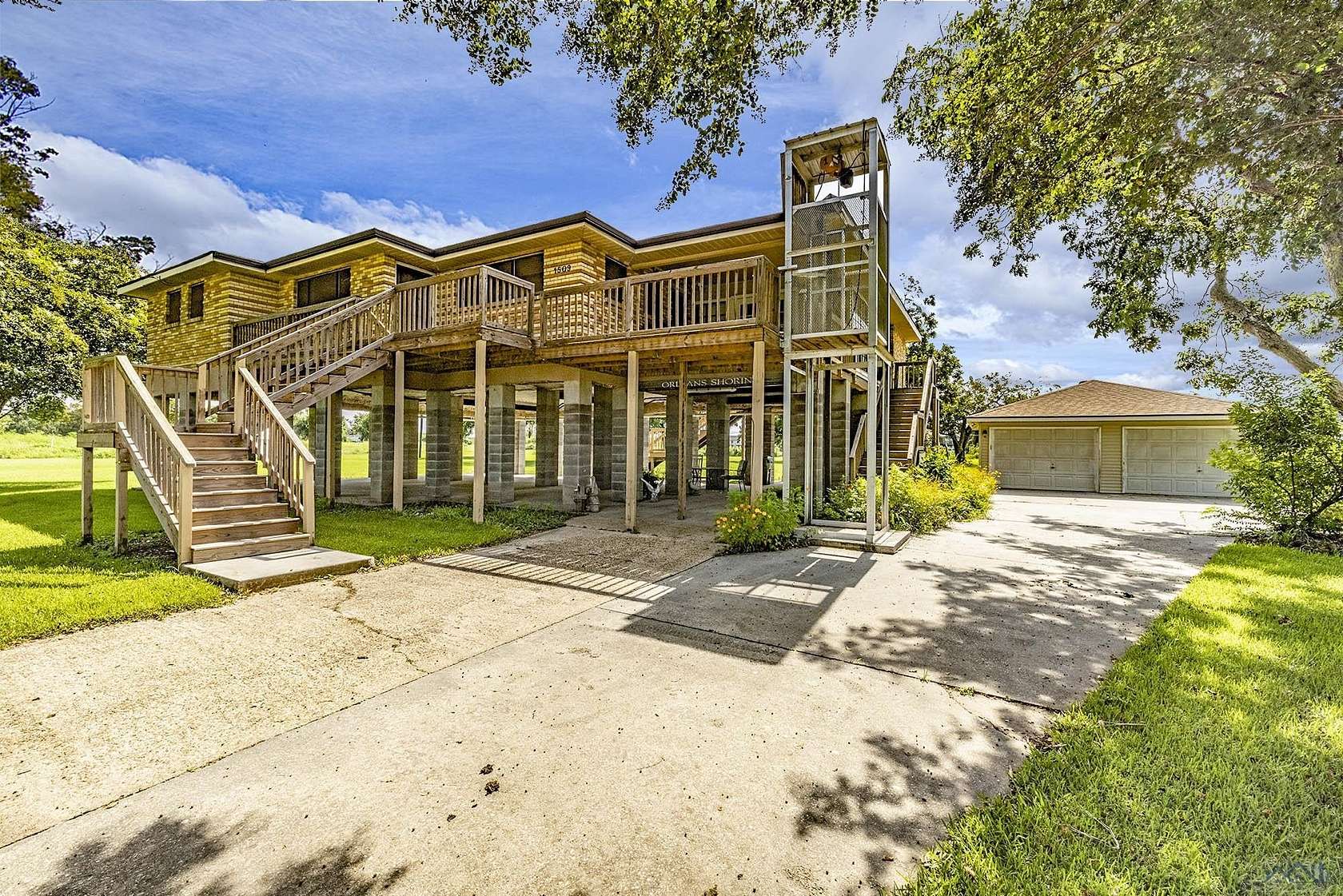 1.77 Acres of Residential Land with Home for Sale in Theriot, Louisiana