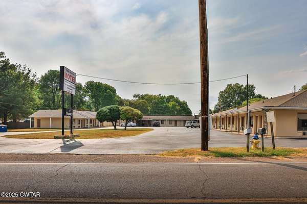 1.5 Acres of Improved Commercial Land for Sale in Martin, Tennessee