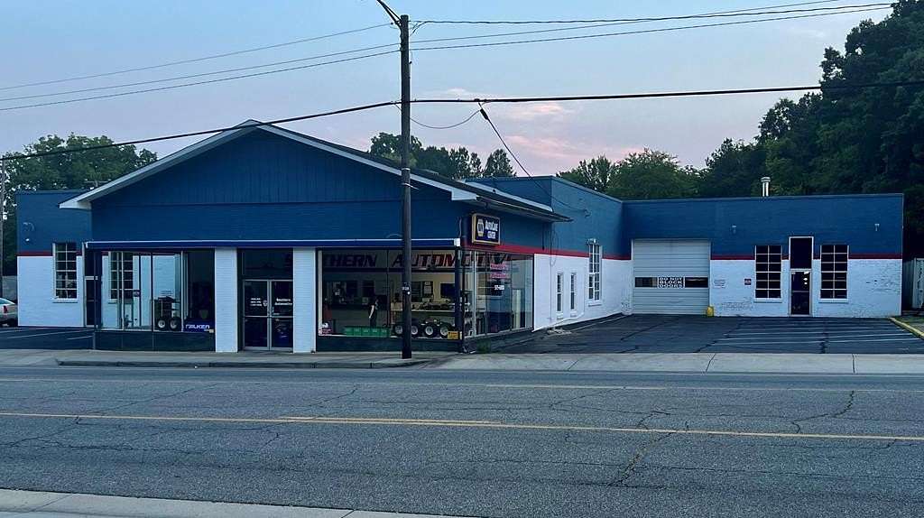 2 Acres of Improved Commercial Land for Sale in South Boston, Virginia