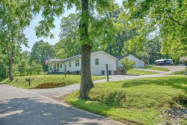 1.5 Acres of Residential Land with Home for Sale in Sparta, Tennessee