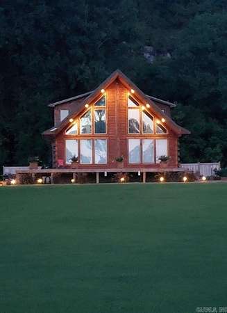 1.5 Acres of Residential Land with Home for Sale in Batesville, Arkansas