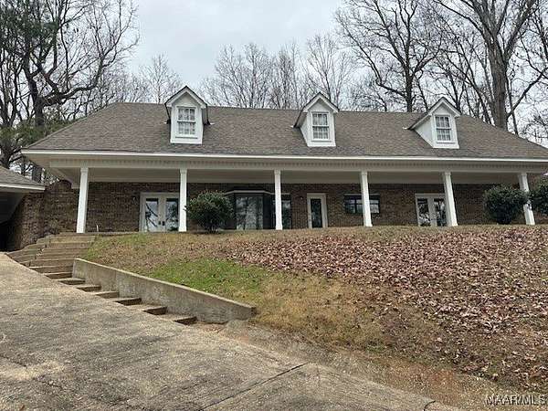 1.5 Acres of Residential Land with Home for Sale in Wetumpka, Alabama