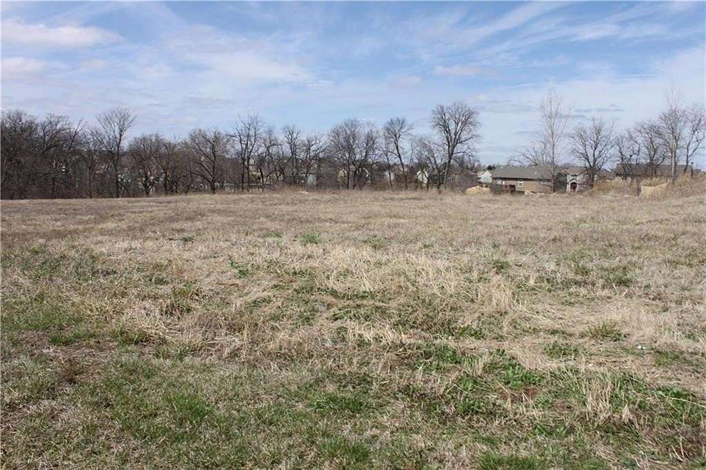 1.9 Acres of Residential Land with Home for Sale in Kansas City, Missouri