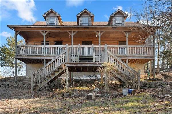 1.59 Acres of Residential Land with Home for Sale in Houston, Arkansas
