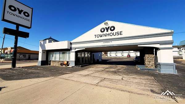 1.53 Acres of Residential Land for Sale in Dodge City, Kansas