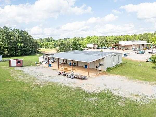1.7 Acres of Improved Commercial Land for Sale in Louisville, Mississippi