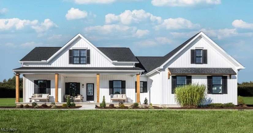 1.52 Acres of Residential Land with Home for Sale in Ravenna, Ohio