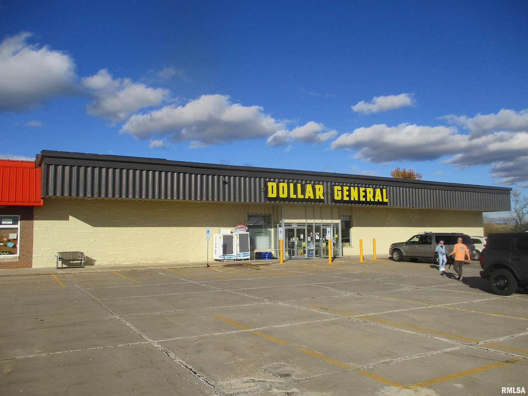 1.5 Acres of Improved Commercial Land for Sale in Washington, Illinois