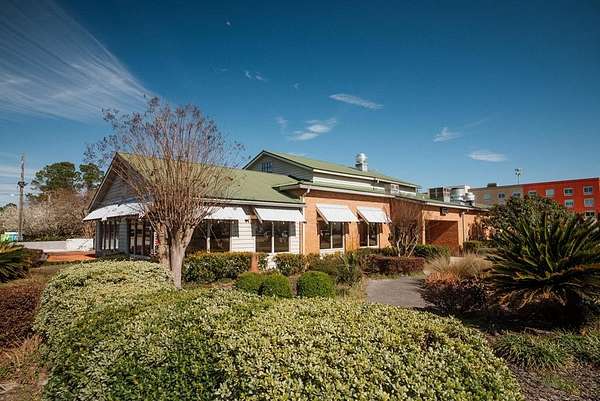 2 Acres of Improved Commercial Land for Sale in Jesup, Georgia