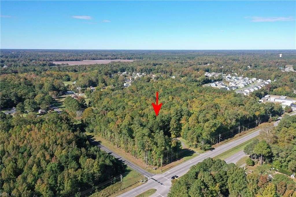 1.7 Acres of Improved Commercial Land for Sale in Carrollton, Virginia
