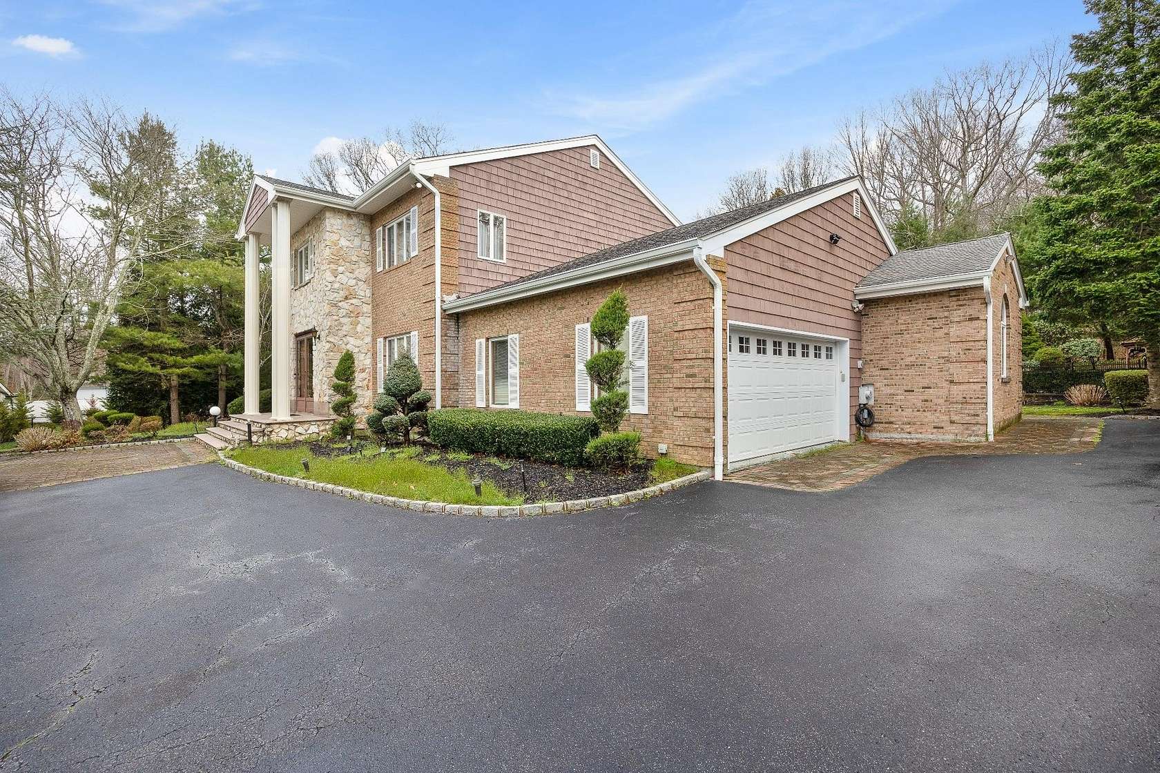 1.7 Acres of Residential Land with Home for Sale in Dix Hills, New York