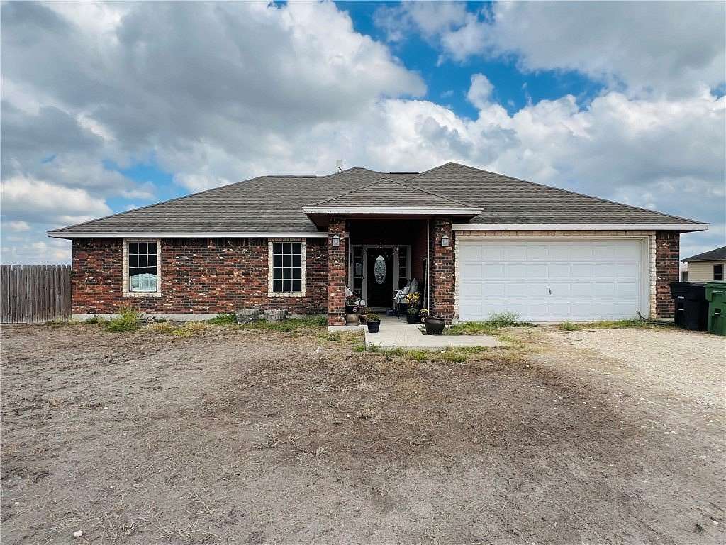 1.5 Acres of Residential Land with Home for Sale in Orange Grove, Texas