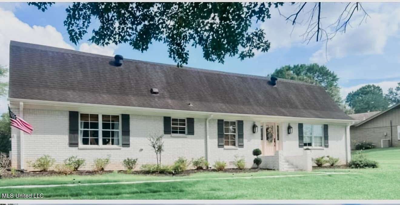 1.5 Acres of Residential Land with Home for Sale in Senatobia, Mississippi