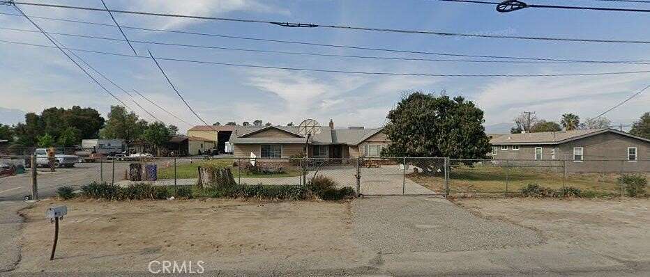 1.66 Acres of Residential Land with Home for Sale in Bloomington, California