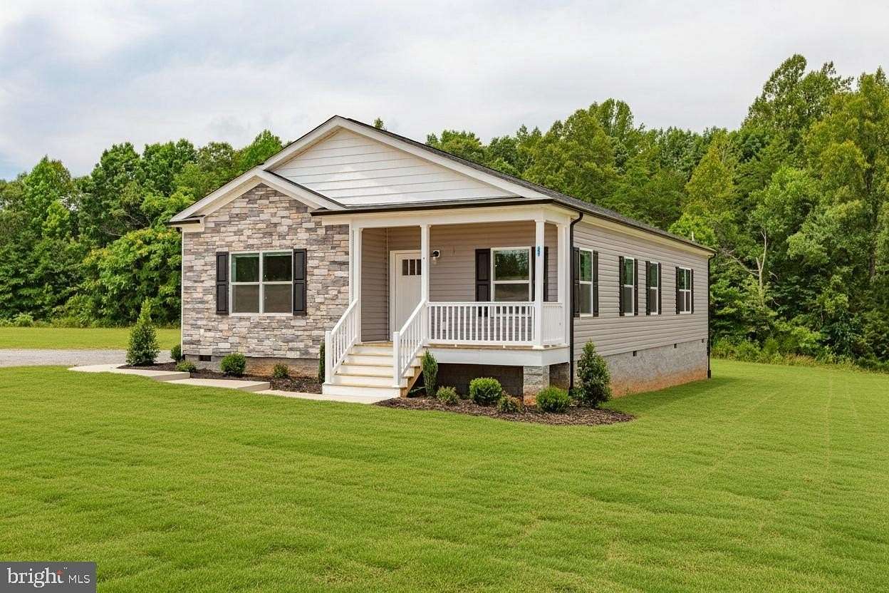 1.75 Acres of Residential Land with Home for Sale in Green Bay, Virginia