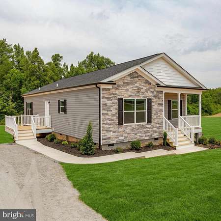 1.75 Acres of Land with Home for Sale in Green Bay, Virginia