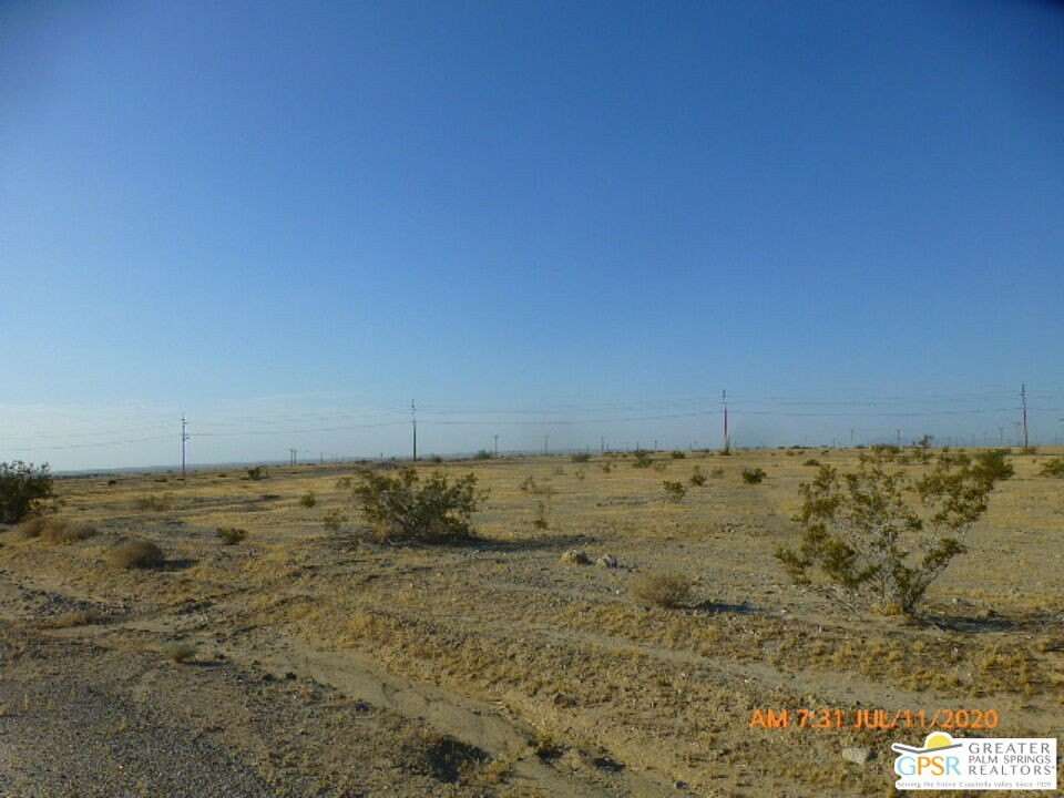1 Acre of Residential Land for Sale in Salton City, California