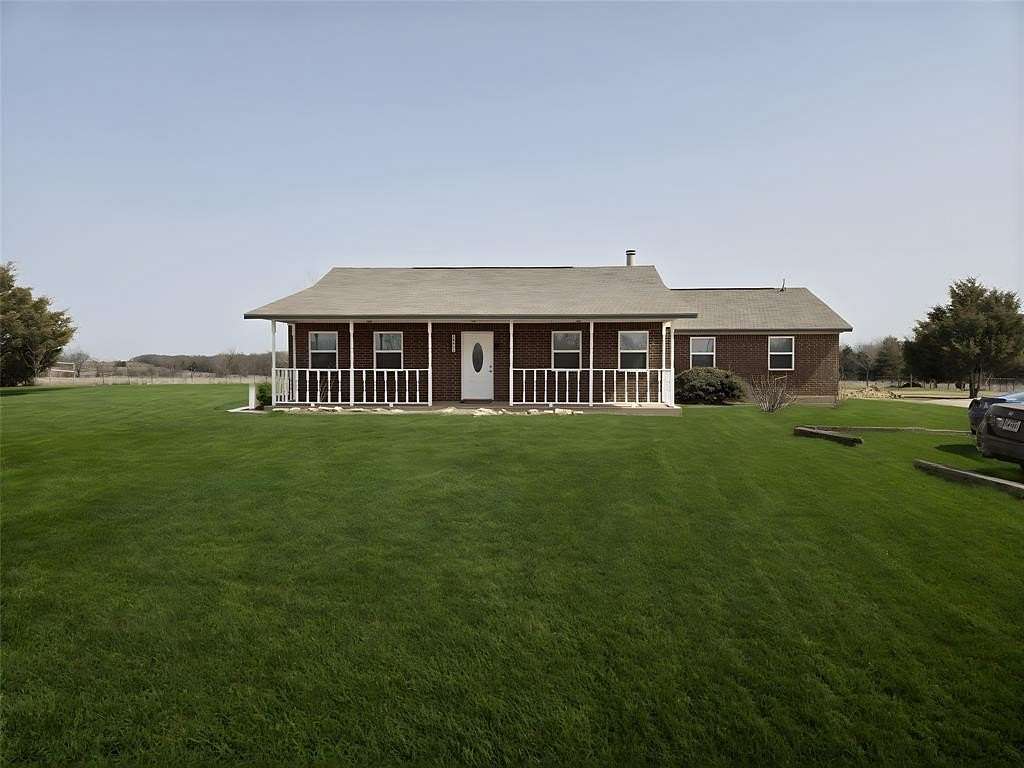 4.77 Acres of Residential Land with Home for Sale in Celeste, Texas