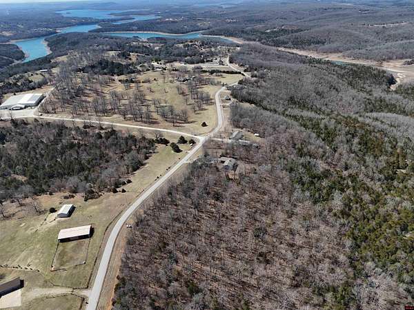 8.65 Acres of Residential Land for Sale in Mountain Home, Arkansas