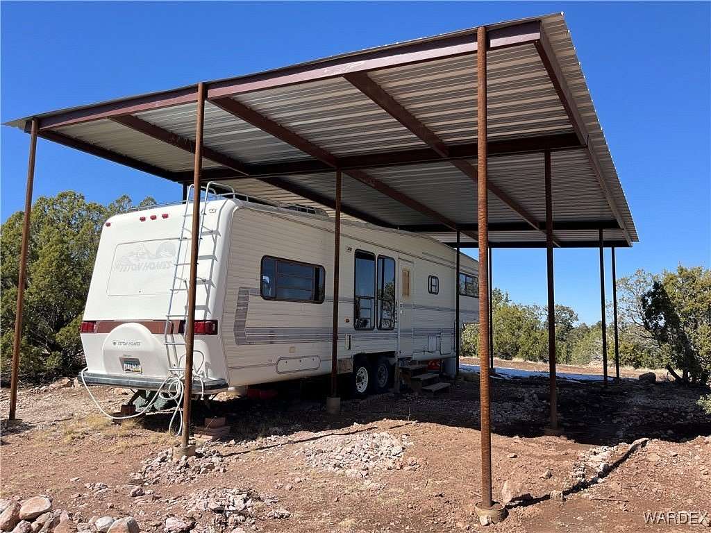 2.67 Acres of Land for Sale in Seligman, Arizona